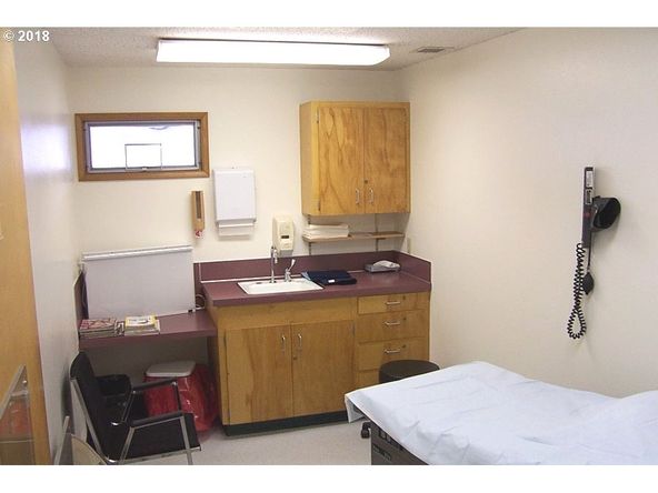 408 Alder St, Brookings, OR 97415